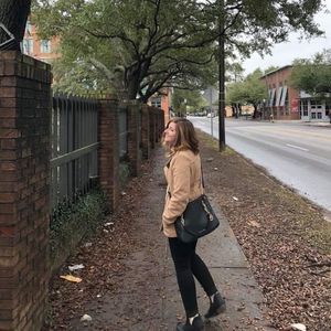 Meet your Posher, Brittny